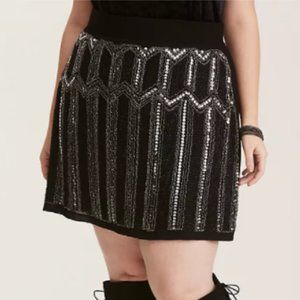 TORRID size 2 Beaded Sequin Front MIni Skirt